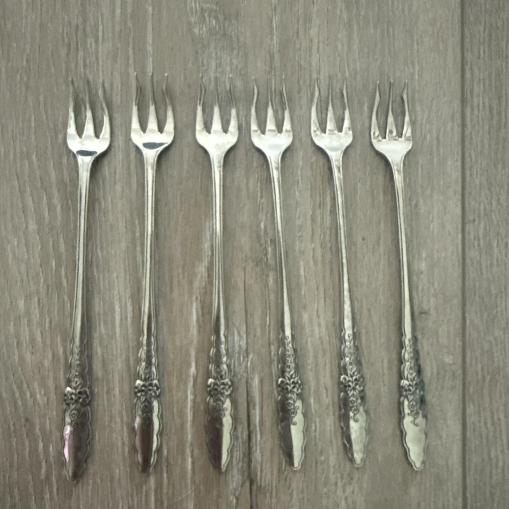 Oneida Community FLORAL GLEN Stainless Glossy Silverware Seafood Forks Set of 6